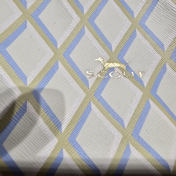 Scout Diamond Pattern Tote - Cream and Black - Picture 14 of 15